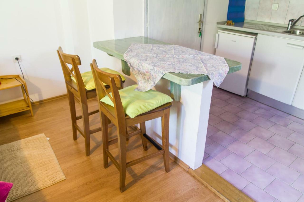 Ferienwohnung Karmen A Veli Lošinj Exterior foto